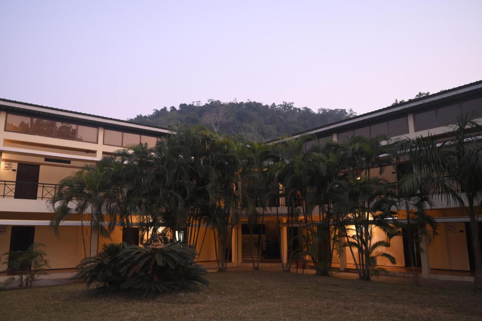 Hotel Landmark Woods Kāziranga Exteriér fotografie